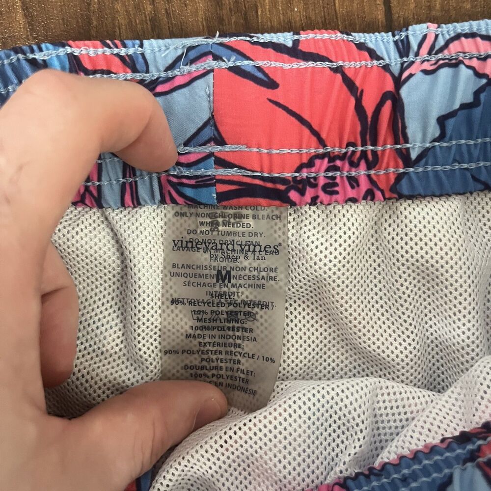 Vineyard Vines Youth Swim Trunks Size M - Picture 3 of 4